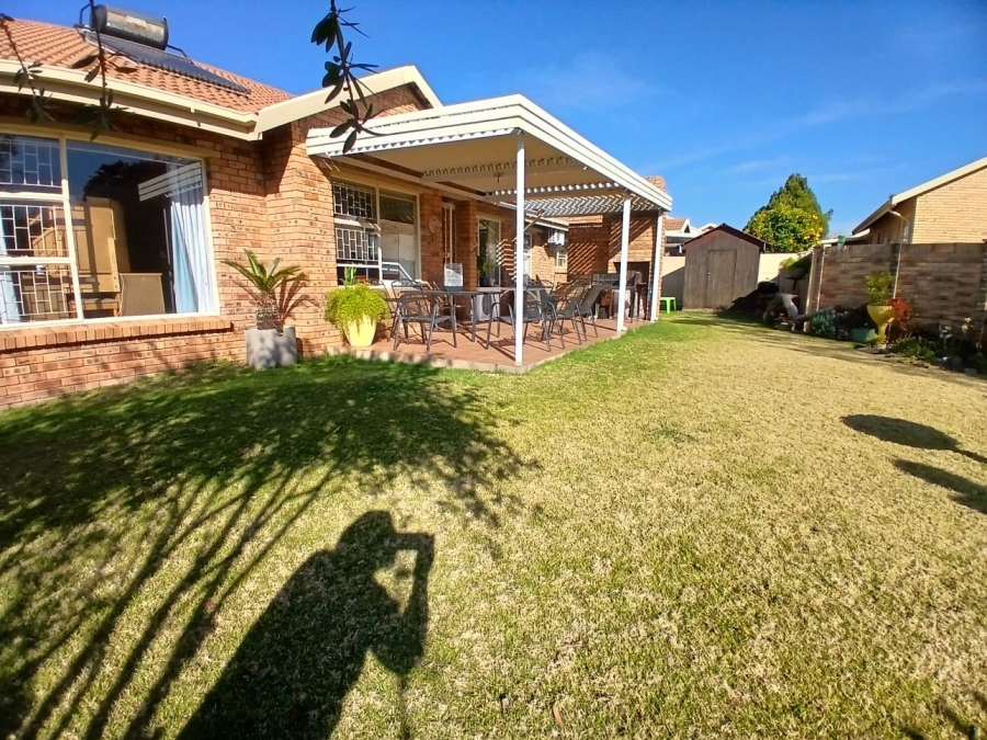 3 Bedroom Property for Sale in Uitsig Free State